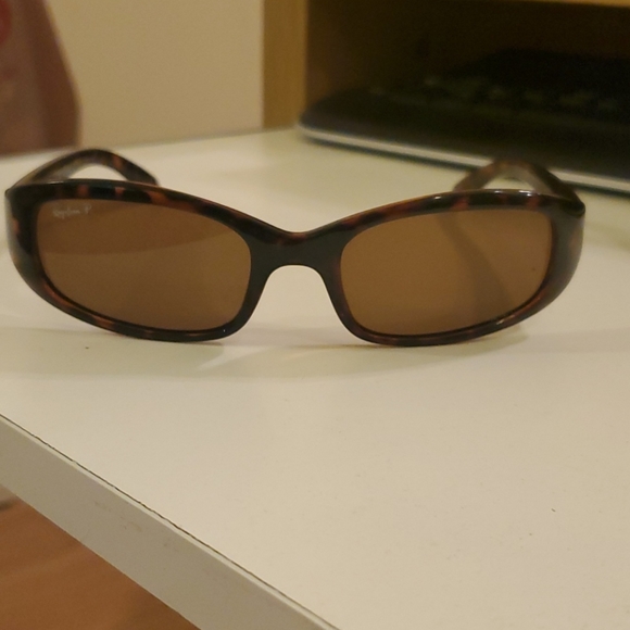 Ray-Ban brown polarized sunglasses RB 4063 642/57